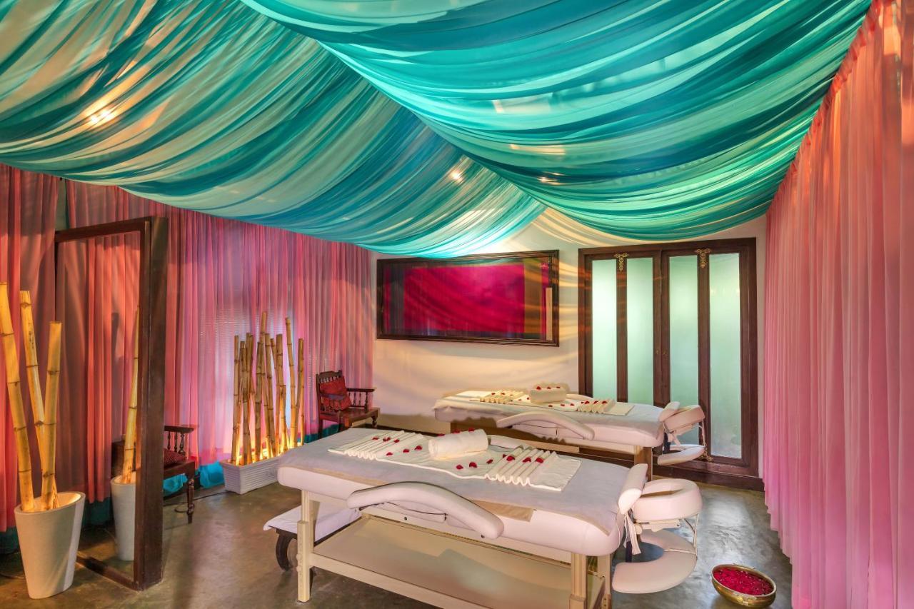 คลับ มาฮินดรา มาดิเครี คูร์ก Hotel ภายนอก รูปภาพ