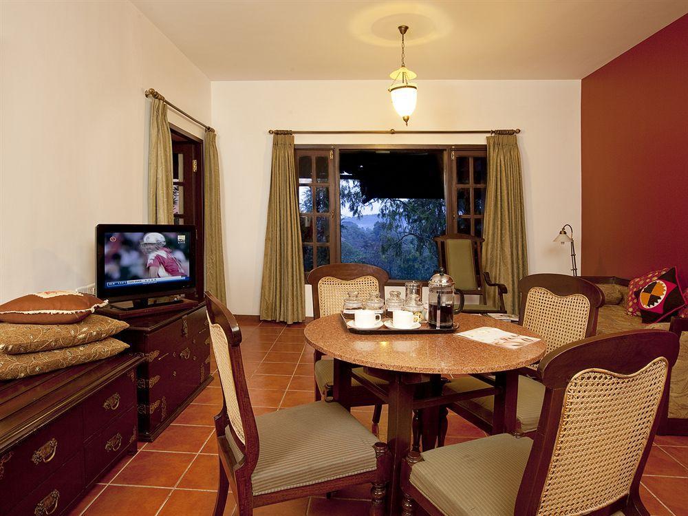 คลับ มาฮินดรา มาดิเครี คูร์ก Hotel ภายนอก รูปภาพ